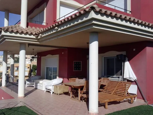 chalet en zona del colegio elians — 7