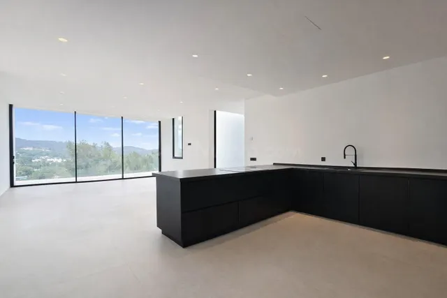 Villa de lujo de nueva construcción con piscina en parcela e - foto 4