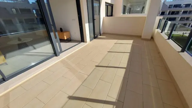 Apartamentos de obra nueva en San Miguel de Salinas – Diseño - foto 2