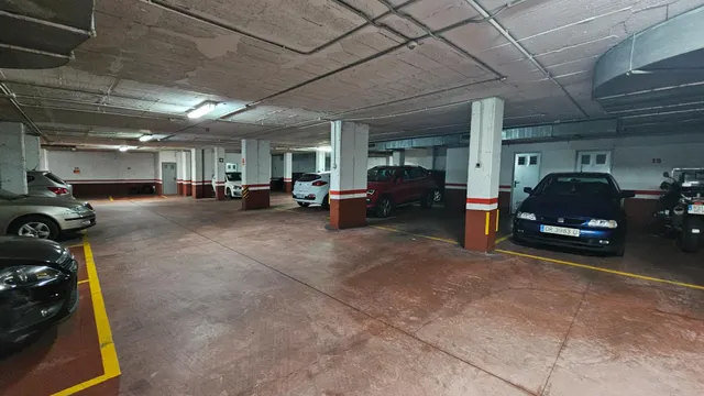 Piso de 3 dormitorios listo para entrar a vivir, con garaje y trastero en Palavea — 28