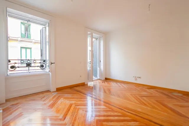 Piso en alquiler en calle de Concepción Jerónima 35, Madrid — 4