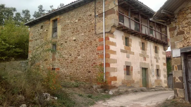 Finca rústica 6 habitaciones 356m² en venta - Northern spain - foto 2