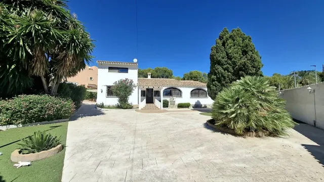 Villa 3 habitaciones 265m² en venta - Alfaz del PI Pueblo-Ur