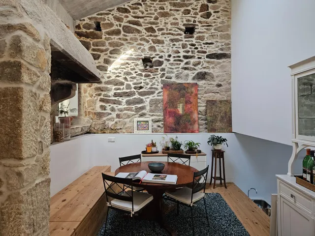 CONJUNTO ARQUITECTÓNICO REFORMADO EN PLENA RIA DE MUROS CON VARIOS PREMIOS DE ARQUITECTURA — 33
