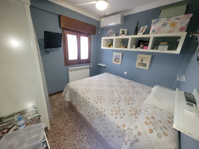 Impresionante Chalet con Amplio Terreno y Piscina en las Afueras de Zaragoza — 47