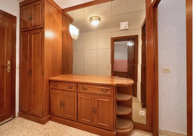 PALAMÓS: SE VENDE PISO CÉNTRICO DE 3 habitaciones CON INQUIL