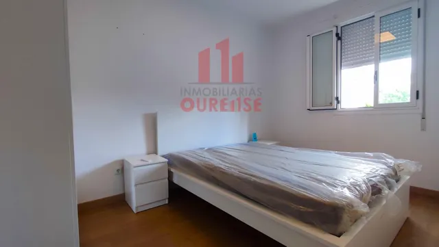 CASA ADOSADA MUY PRÓXIMA AL HOSPITAL DE OURENSE. — 28