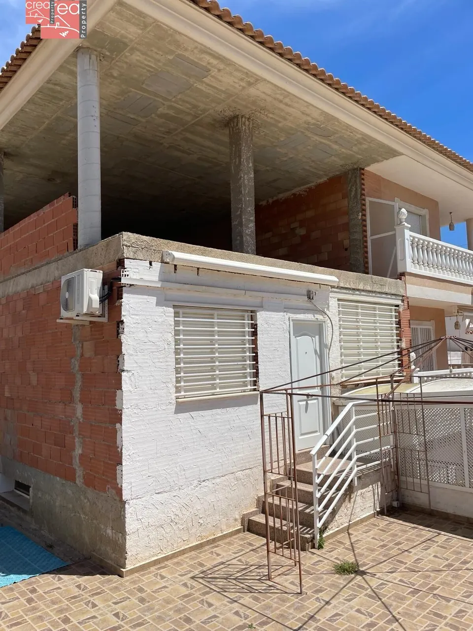 OPORTUNIDAD PARA UN GRAN INVESION DUPLEX CON PARCELA DE 250M2 SEMI CONSTRUIDO CON PROYECTO APROBADO