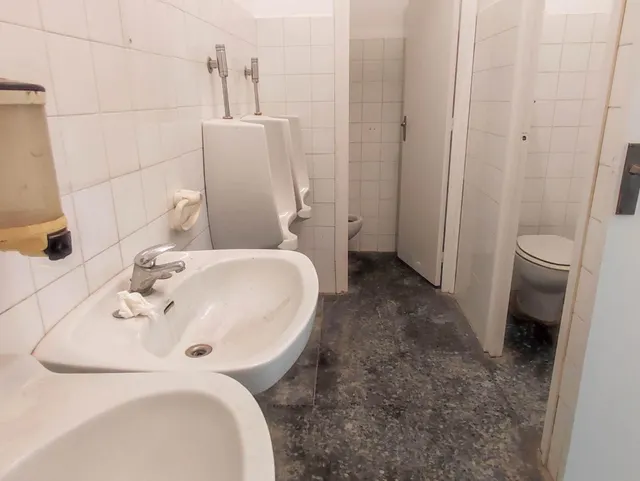 Amplio Local Comercial en Sant Antoni, Barcelona - Oportunidad de venta Única — 20