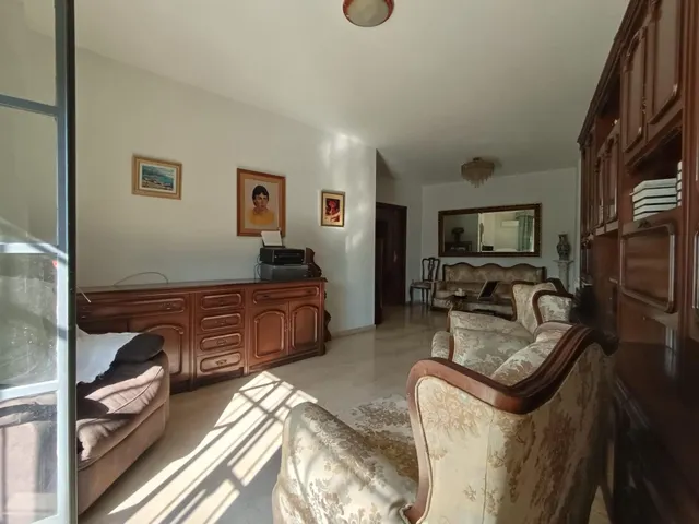 El verdadero lujo en el Realejo es tener tu propia cochera y compartir el edificio con un solo vecino. — 9