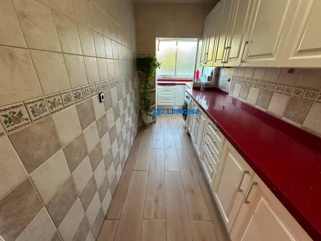 Piso amplio de 3 dormitorios con terraza y ascensor - foto 3