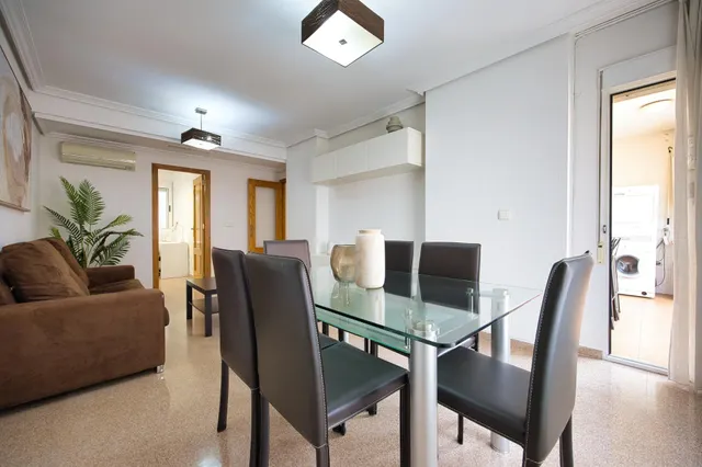 LISTO PARA ENTRAR A VIVIR  ¡TU NUEVO HOGAR TE ESPERA EN REYES CATÓLICOS! PISO 3 DORMITORIOS — 20