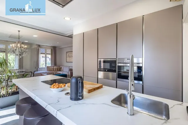 Exclusivo Piso Dúplex en el Corazón de Granada — 6