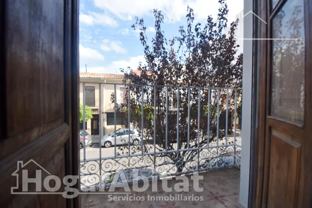 ¡Hazla a tu gusto! Gran casa para reformar con terraza y balcón, cerca del ayuntamiento — 13