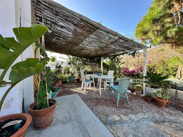 Casa con terreno en Arico - foto 2