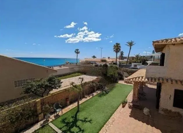 GRAN CASA EN CABO ROIG — 12