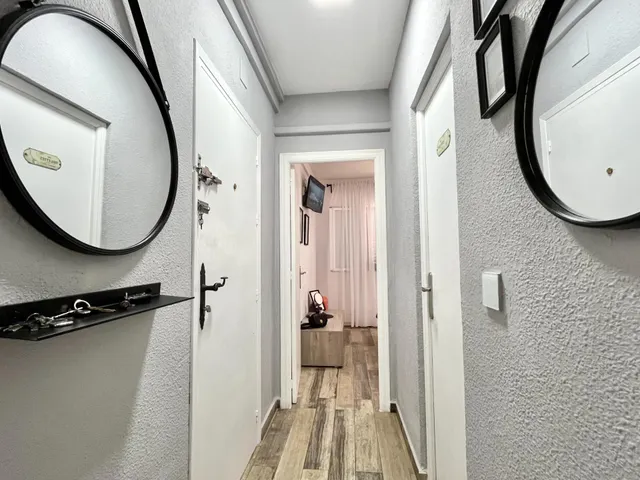 Apartamento con terraza, provincia de Alicante, Torrevieja. 1 habitación, 38 m2, 1 kilómetro al mar — 16