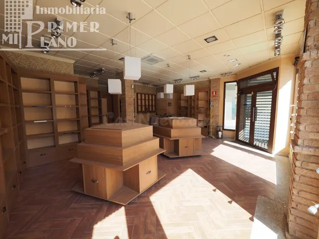 LOCAL EN EL CENTRO DE TOMELLOSO POR 115.000 € - foto 2