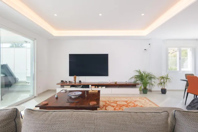 Impresionante vivienda de lujo en Benalmádena con vistas infinitas al Mediterráneo — 9