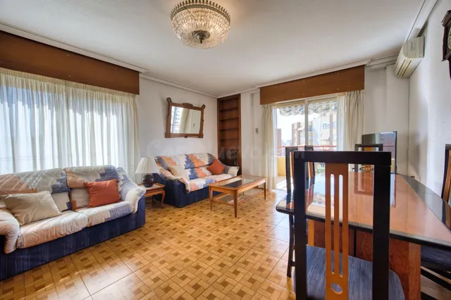 Vivienda de 4 dormitorios con terraza y urbanización en san blas — 4