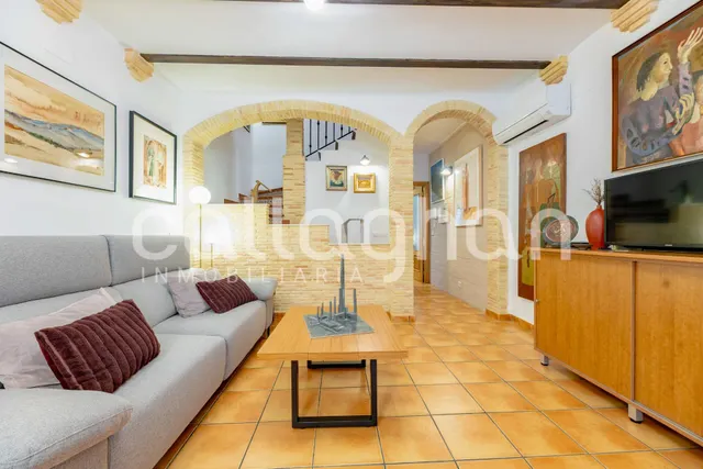 Casa de pueblo reformada en Canet Den Berenguer — 9