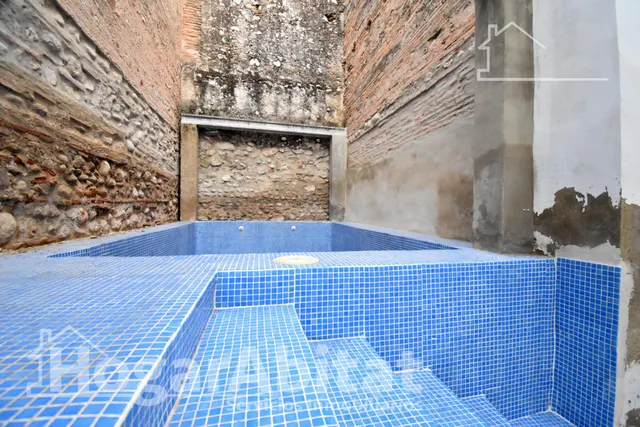 REFORMADO Y AMPLIO CON TECHOS ALTOS, PISCINA Y MUCHO ESTILO ¡TE ENCANTARÁ! — 11
