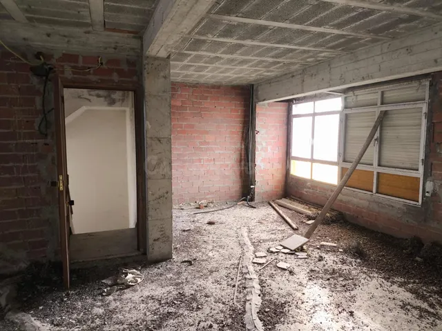 Piso para reformar en c/Vila de Ordes, Carballo - foto 2