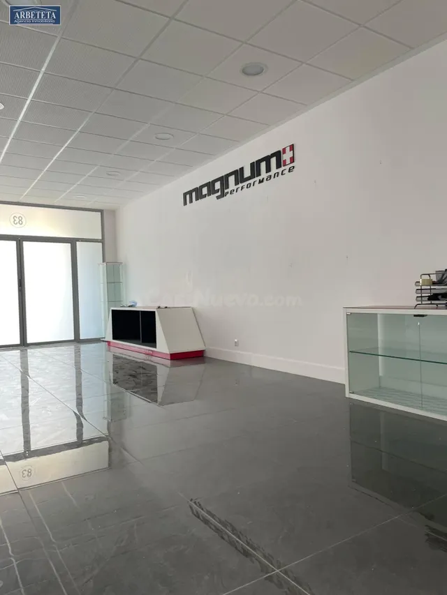 INMOBILIARIA ARBETETA ALQUILA LOCAL COMERCIAL EN PLENO CENTR - foto 5