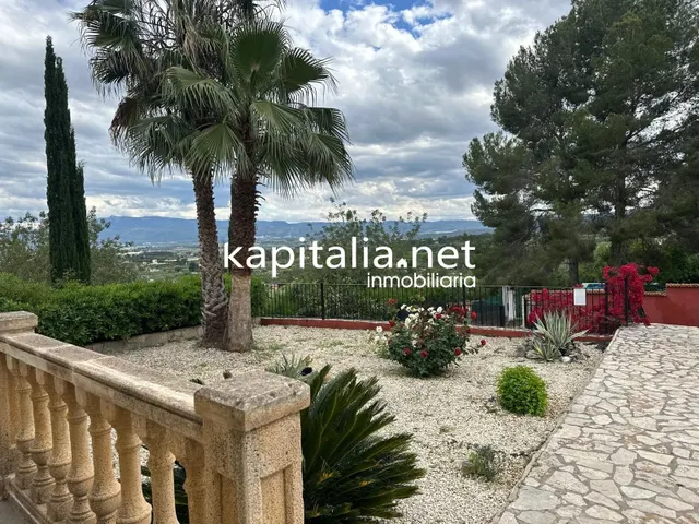 Chalet a la venta en L´Olleria (Valencia) — 3
