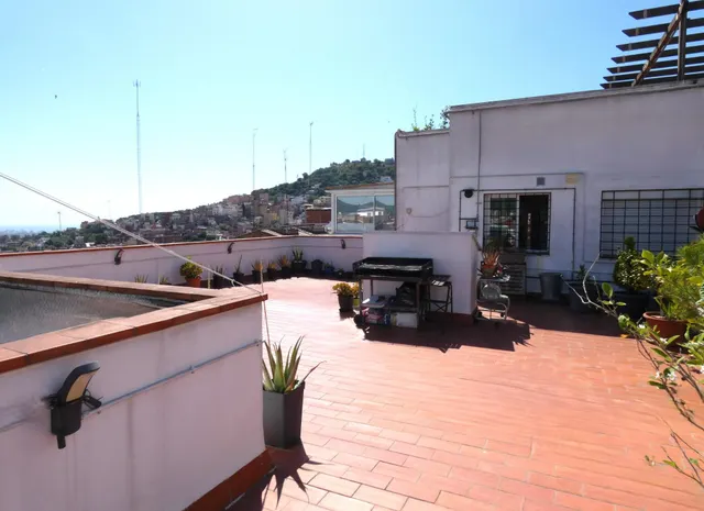 Espectacular ático a 3 vientos con 140 m2 de terrazas privadas y vistas a toda Barcelona — 18