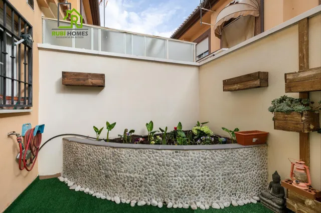 ¡Tu nuevo hogar te espera en Churriana de la Vega! Casa adosada con patio, garaje y futura parada de metro a pocos pasos. — 31