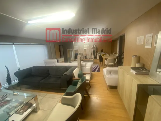 Nave industrial 887m² en venta - Zona Industrial — 11