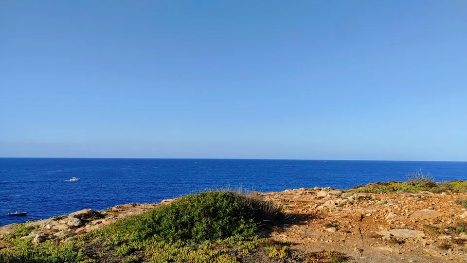 Solar en primera línea de mar con vistas espectaculares