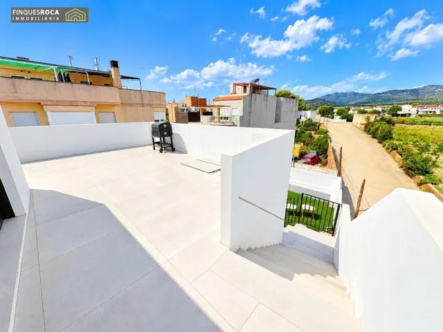 Exclusivo chalet de diseño con piscina privada a 200 metros del mar en les cases d’alcanar — 39