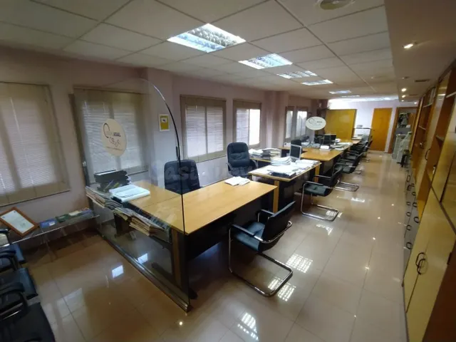 Se vende piso en pleno centro de la ciudad!! - foto 3