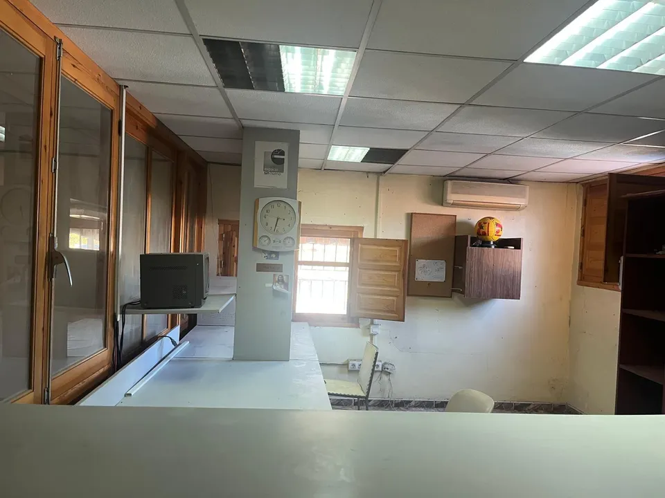 Amplio Local Comercial en Alquiler en Santo Ángel