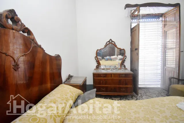 ¡Hazla a tu gusto! Gran casa para reformar con terraza y balcón, cerca del ayuntamiento — 27