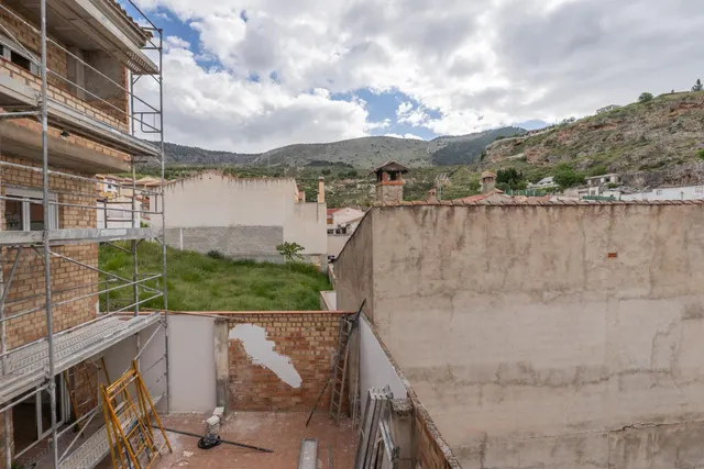 Gran Casa en Alfacar con Vistas a la Montaña!! — 38