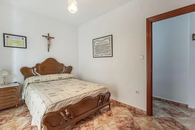 Piso señorial de 182 m2 en Avenida Madrid: amplitud, luz y posibilidades infinitas con garaje opcional. — 28