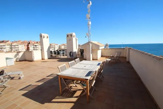 Atico con solarium en Campoamor - foto 4
