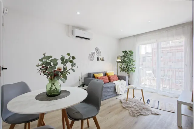 Espectacular piso reformado con terraza y orientación sur en - foto 5