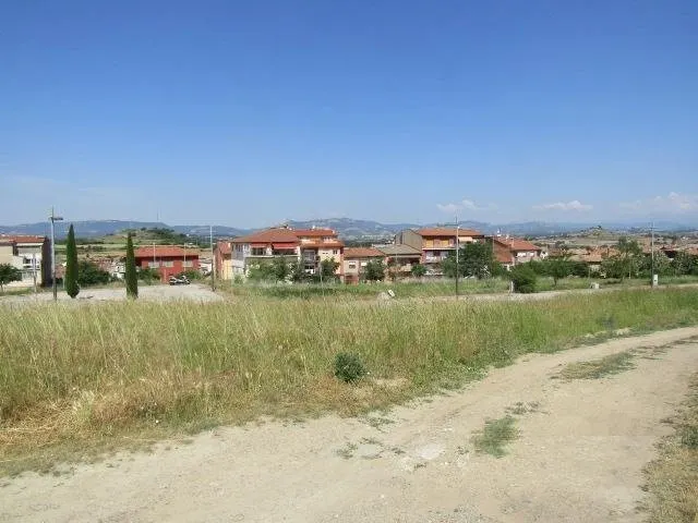 Solar en venda - Roda de Ter zona Esquerda - foto 4