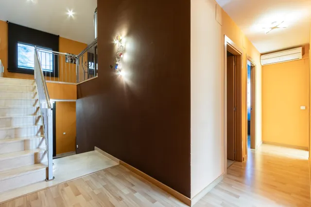 Espectacular Casa en Castellar del Vallès — 34