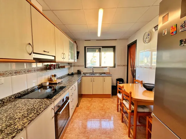 Piso de 4 habitaciones con terraza y ascensor en Ferreries - VPO — 25