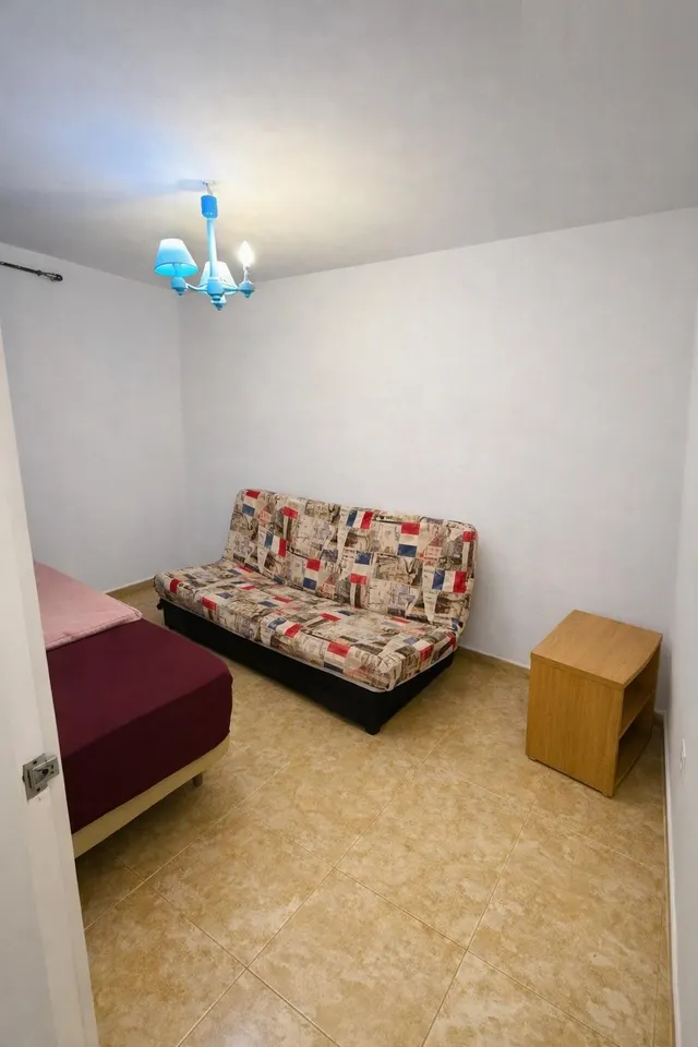 Planta baja reformada con patio-terraza – Carolinas Bajas — 7