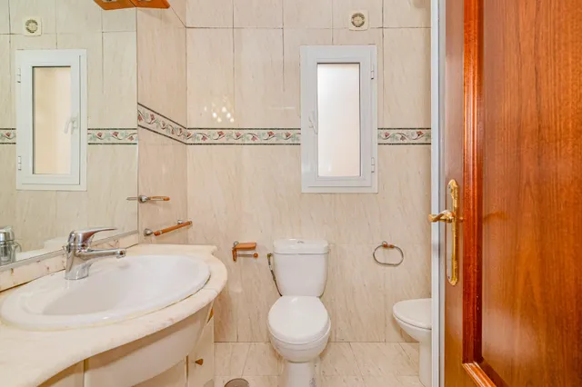 Oportunidad en venta de piso de 4 dormitorios totalmente exteriores en el zaidin enfrente del pts totalmente reformado y equipado ideal para inversion — 30
