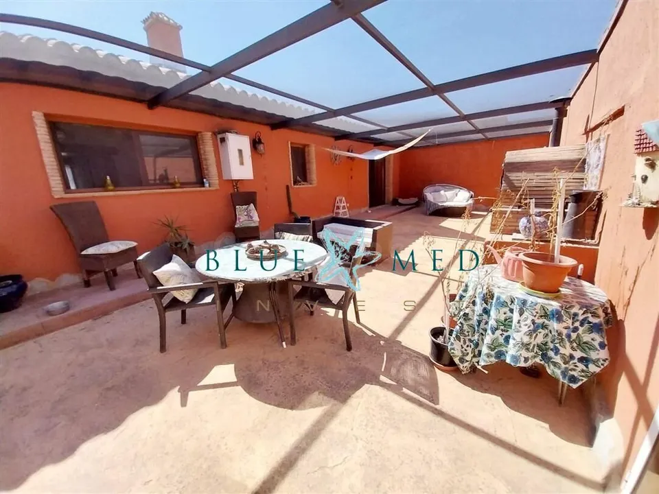 Sorprendente casa de campo con 4 dormitorios y 3 baños.