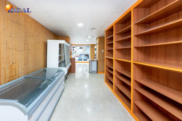 LOCAL COMERCIAL EN EL CHARCÓN — 10