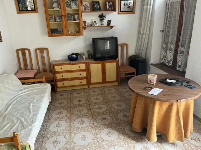 PISO CÉNTRICO DE CORREDERA  MUY AMPLIO. IDEAL PARA REFORMAR. TERRAZA ENORME — 6