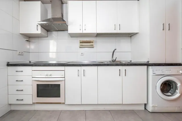 VENTA DE PISO JUNTO AL METRO DE CHURRIANA DE LA VEGA — 8